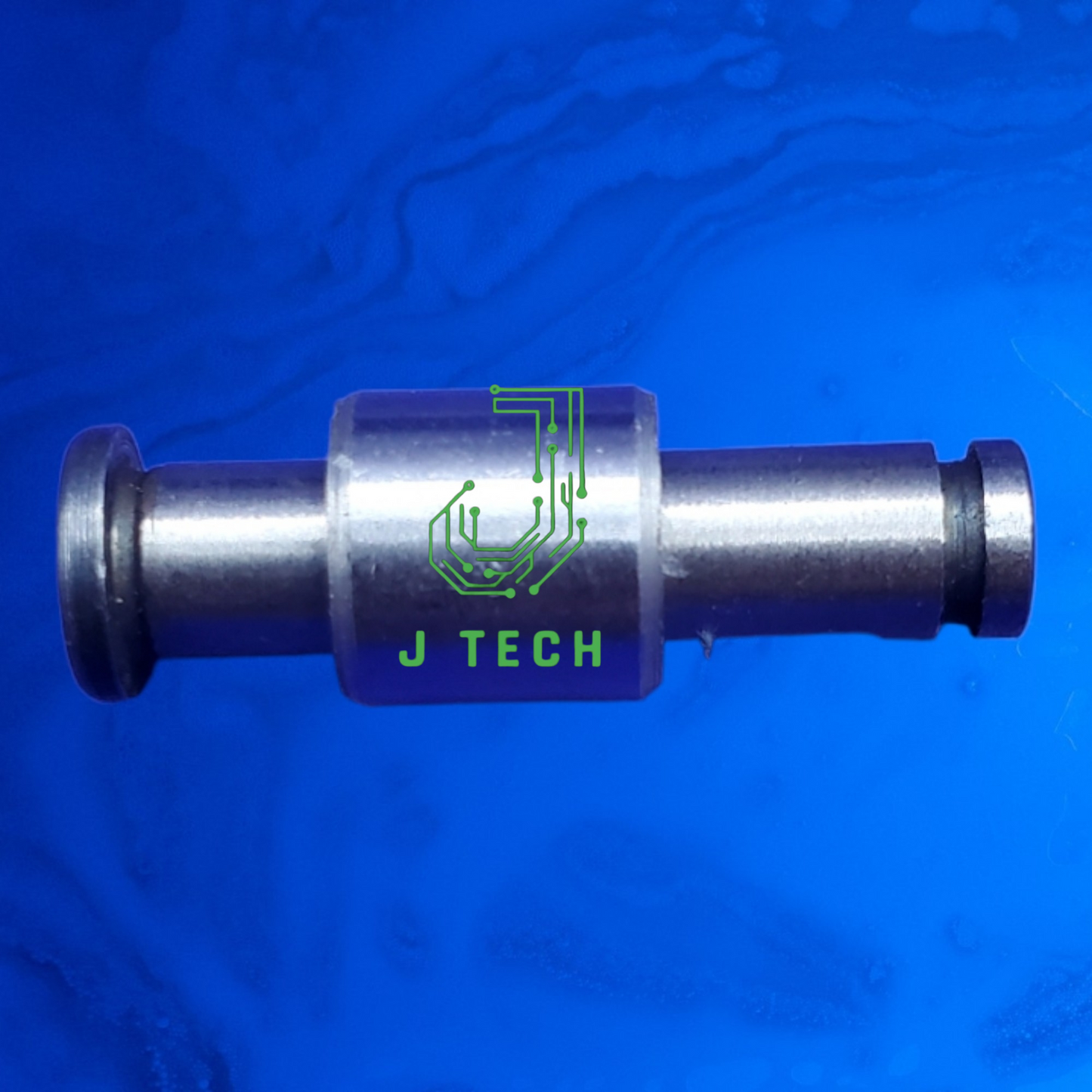 Collar shaft and roller